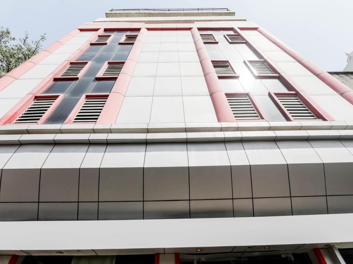 Oyo 79765 Hotel Samrat Лакнау Екстериор снимка